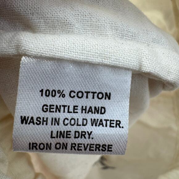 Shiraleah Chicago Cotton Drawstring Pom-Pom Shoe Bag The Perfect Pair - Picture 8 of 8